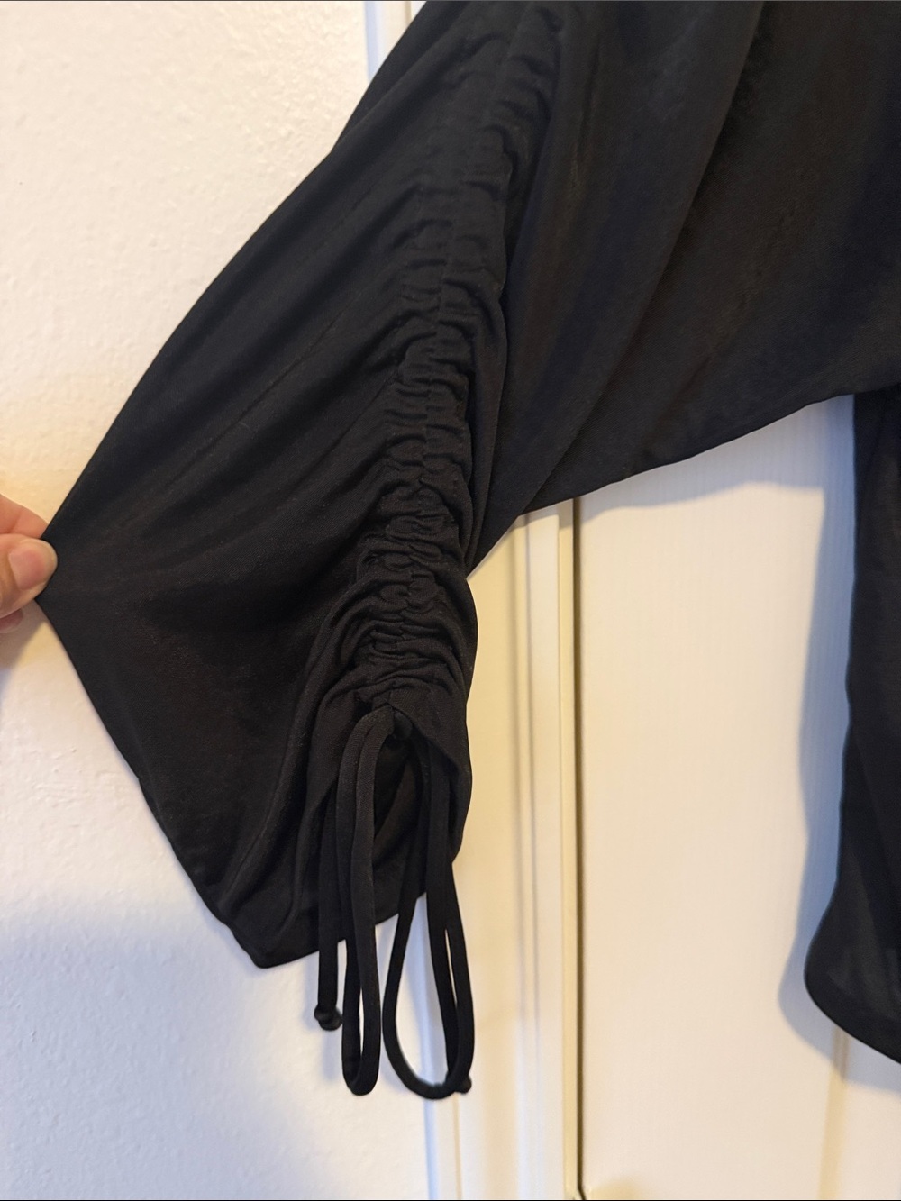 Express Black Long-Sleeve Ruched Drawstring Top - Picture 4 of 8